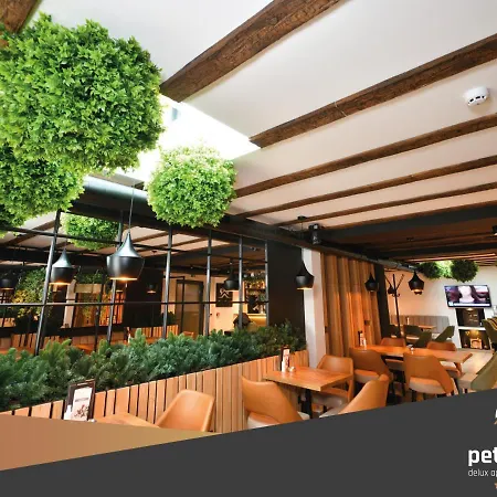 Petica Kop A8 Aparthotel 4*