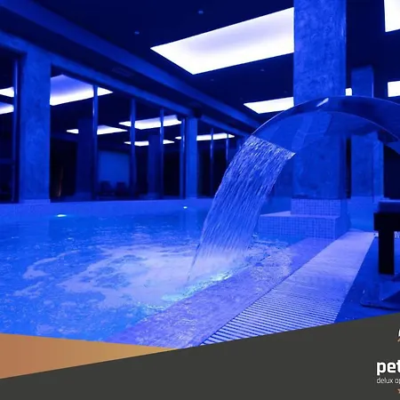 Petica Kop A8 アパートホテル